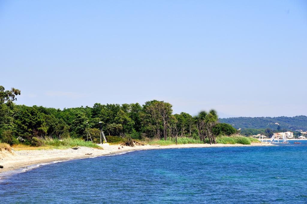 Апарт отель Sole E Mare Санта-Мария-Погжио Экстерьер фото