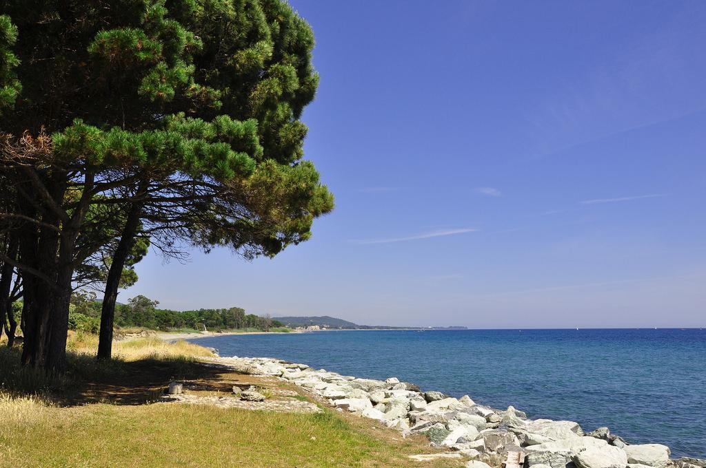 Апарт отель Sole E Mare Санта-Мария-Погжио Экстерьер фото